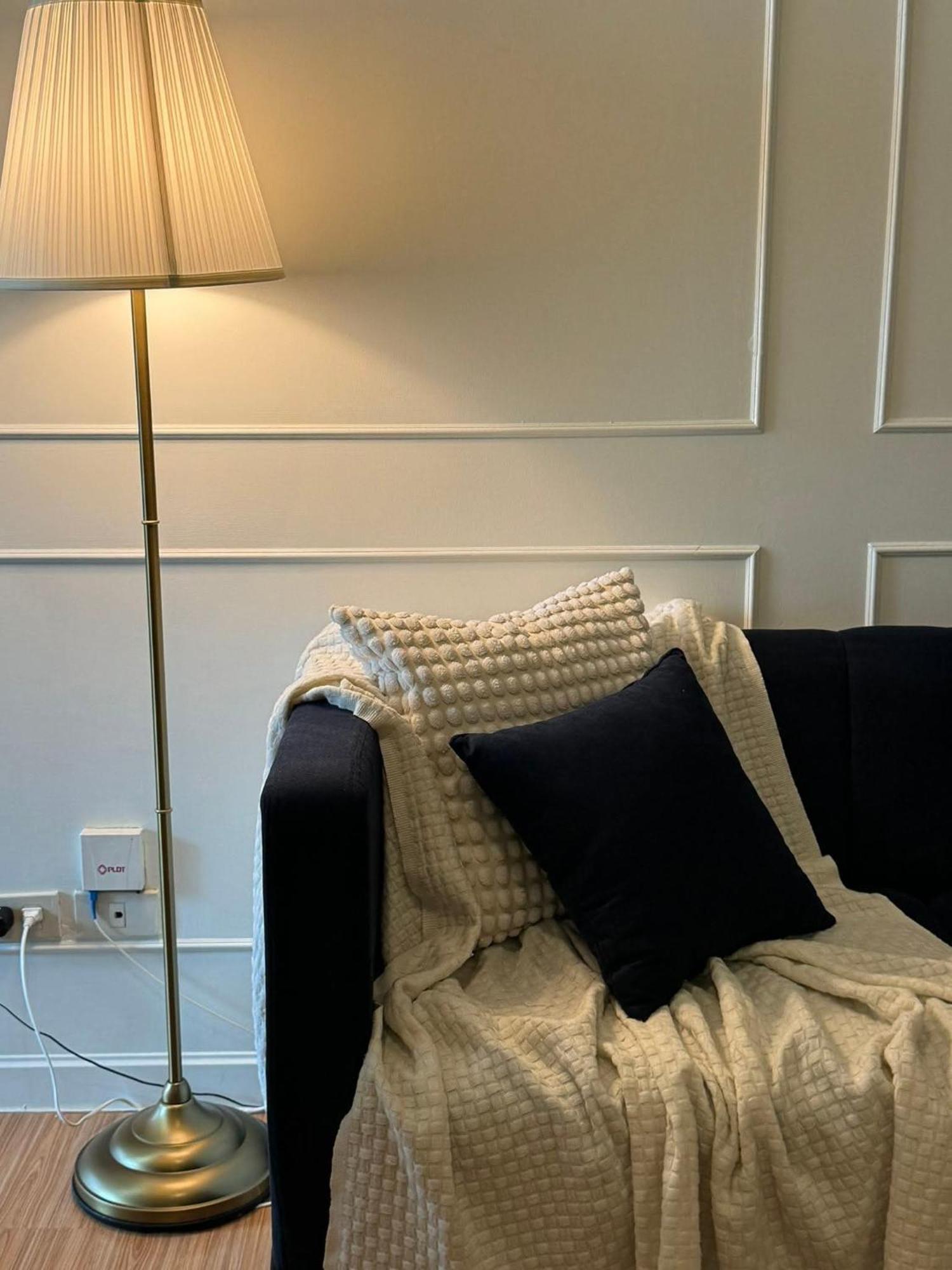 Apartment Jawen's Place - Azure Staycation Manila